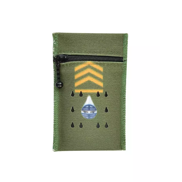 Insulin travel case cooler, Dia-Cool for one vial or eye drop, green pouch with zip, eco-friendly water evaporation technology.