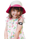 Child wearing Medtronic Simplera Armband with Rotating Clip, designed for comfort and sensor protection.