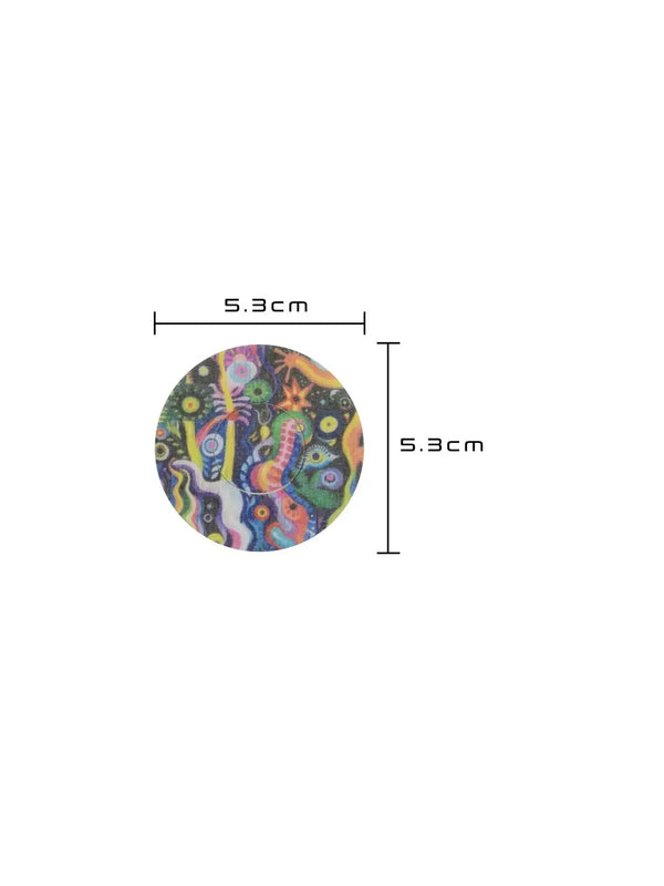 Freestyle Libre 3 patch with nostalgic design, 5.3cm diameter, secure and breathable fit.