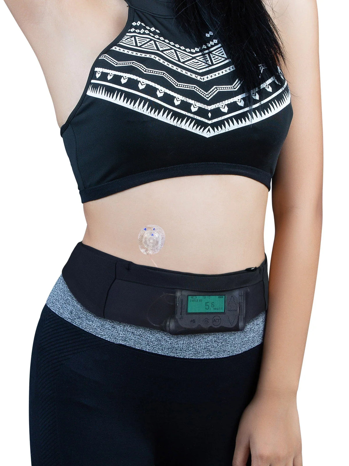 Woman wearing Insulin Pump Belt with Window & G-Hook displaying a visible insulin pump through the mesh window