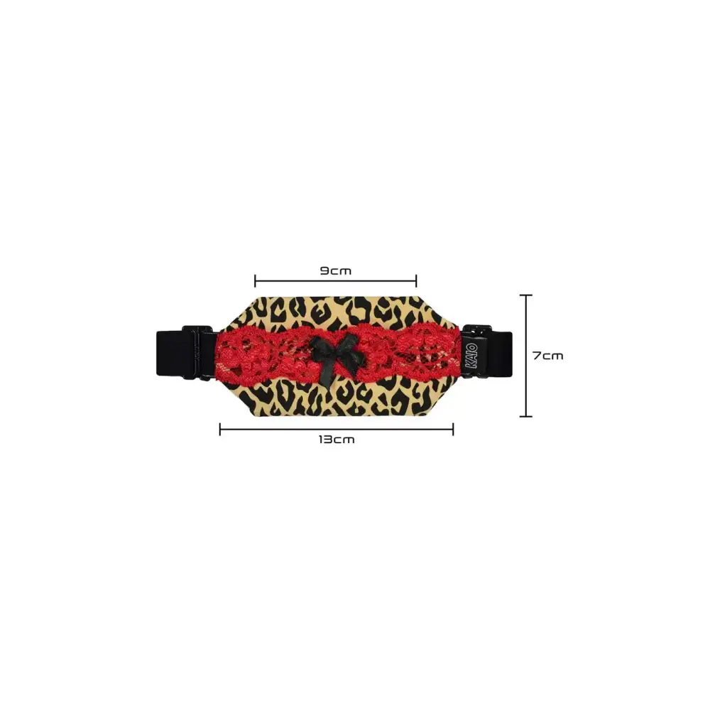 Elegant insulin pump body pouch with lace, leopard print, dimensions 13cm x 7cm x 9cm.