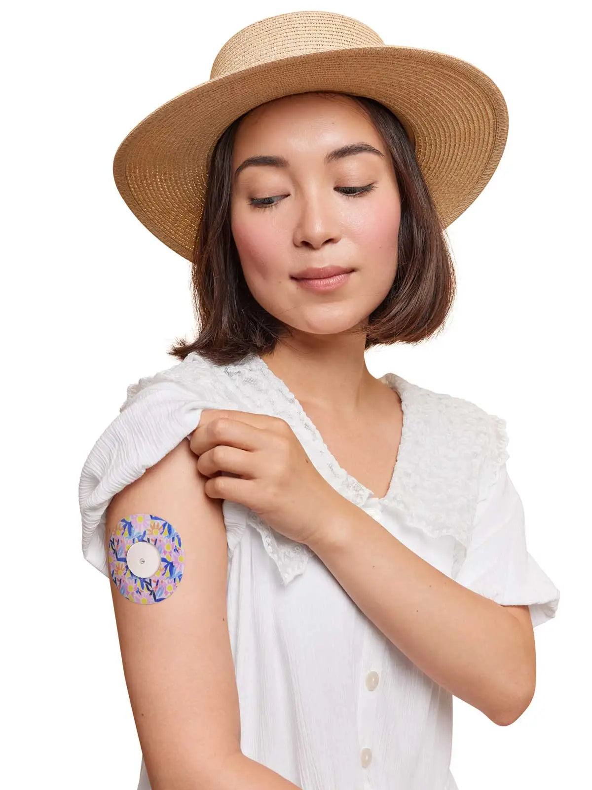 FreeStyle Libre 2用 固定パッチ、Spring シリーズ、女性が腕に装着