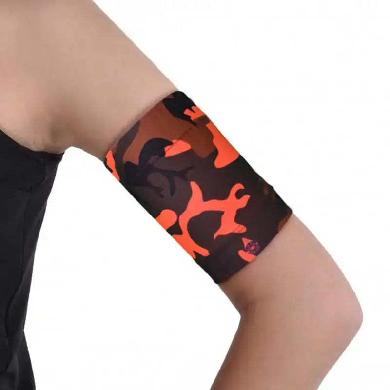 Fluo Dia-Band armband for glucose sensor and insulin patch pump, colorful design.